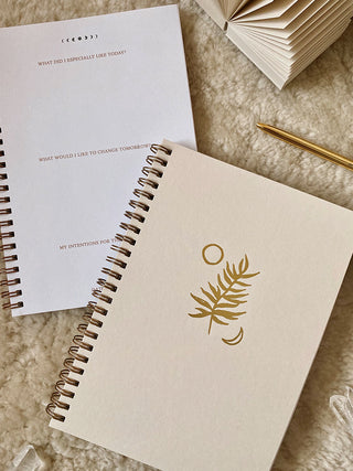 BOTANICAL - DAY &amp; NIGHT INTENTIONS - GUIDED JOURNAL